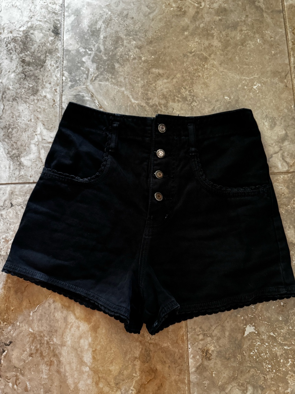 90s eunina Black High-Waist Button-Front Shorts